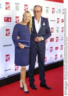 Alfred Draxler mit Ehefrau Martina Krogmann beim Bild Award 2015 in der Fischauktionshalle. Hamburg, 17.08.2015 Foto:xgbrcix xFuturexImage