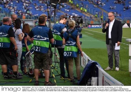 Fussball International Champions League Saison 2015 2016 Qualifikation 18.08.2015 Lazio Rom - Bayer 04 Leverkusen ZDF Moderator Oliver Welke (re) 