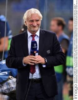 FUSSBALL CHAMPIONS LEAGUE SAISON 2015 2016 QUALIFIKATION Lazio Rom - Bayer 04 Leverkusen 18.08.2015 Gut gelaunt: Sportdirektor Rudi Voeller (Bayer 04 Leverkusen) 