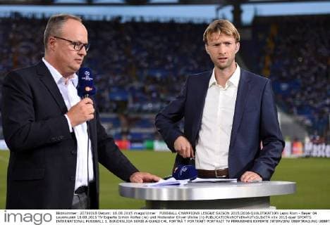 FUSSBALL CHAMPIONS LEAGUE SAISON 2015 2016 QUALIFIKATION Lazio Rom - Bayer 04 Leverkusen 18.08.2015 TV Experte Simon Rolfes (re) und Moderator Oliver Welke (li) 