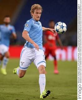 FUSSBALL CHAMPIONS LEAGUE SAISON 2015 2016 QUALIFIKATION Lazio Rom - Bayer 04 Leverkusen 18.08.2015 Dusan Basta (Lazio Rom) am Ball 