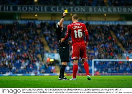 Aktuell FuÃŸball, England, Skybet Championship, Blackburn Rovers - Cardiff City FC 18.08.2015. Blackburn, England. Skybet Championship. Blackburn Rovers versus Cardiff City. Matthew Connolly of Cardiff City is cautioned and shown the yellow card xPaulxKeevilx  ActionPlus11650783