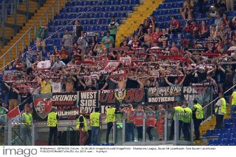 Champions League, Bayer 04 Leverkusen: fans Bayern Leverkusen 