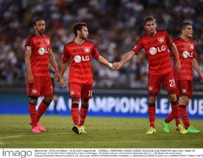 FUSSBALL CHAMPIONS LEAGUE SAISON 2015 2016 QUALIFIKATION Lazio Rom - Bayer 04 Leverkusen 18.08.2015 Karim Bellarabi, Hakan Calhanoglu, Christoph Kramer und Kyriakos Papadopoulos (v.l., alle Bayer 04 Leverkusen) 