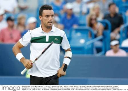 Aktuell Tennis, ATP in Cincinnati, Federer besiegt Bautista-Agut Roberto Bautista Agut (Spain) during the second round of The Western & Southern Open, August 18th, 2015 in Mason, OH. Roger Federer (Switzerland) defeated Agut 6-4, 6-4. TENNIS: AUG 18 Western & Southern Open in Cincinnatti Icon150818002 EDITORIAL USE ONLY
