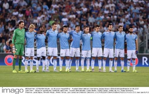 Fussball International Champions League Saison 2015 2016 Qualifikation 18.08.2015 Lazio Rom - Bayer 04 Leverkusen Teambild Lazio Rom; Torwart Etrit Berisha, Dusan Basta, Ogenyi Onazi, Stefan de Vrij, Felipe Anderson, Mauricio, Lucas Biglia, Miroslav Klose , Marco Parolo, Lulic Senad und Antonio Candreva (v.li.) 