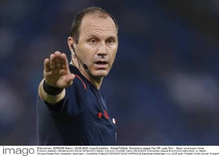 Aktuell Fußball, Champions League Play Off, Lazio Rom - Bayer Leverkusen Jonas Eriksson Sweden referee arbitro Roma 18-08-2015 Stadio Olimpico, Football Calcio 2015 2016 Champions League Preliminary Lazio Rom vs. Bayer 04 Leverkusen Foto Sebastian Seglingen Insidefoto SebastianxSeglingen