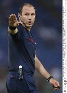 Aktuell Fußball, Champions League Play Off, Lazio Rom - Bayer Leverkusen Jonas Eriksson Sweden referee arbitro Roma 18-08-2015 Stadio Olimpico, Football Calcio 2015 2016 Champions League Preliminary Lazio Rom vs. Bayer 04 Leverkusen Foto Sebastian Seglingen Insidefoto SebastianxSeglingen