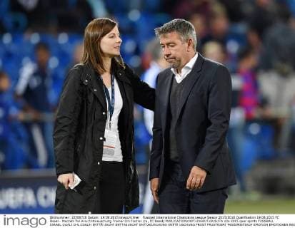 Fussball International Champions League Saison 2015 2016 Qualifikation 19.08.2015 FC Basel - Maccabi Tel Aviv Enttaeuschung Trainer Urs Fischer (re, FC Basel) 