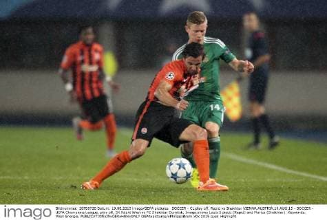 SOCCER - CL play off, Rapid vs Shakhtar VIENNA,AUSTRIA,19.AUG.15 - SOCCER - UEFA Champions League, play off, SK Rapid Wien vs FC Shakhtar Donetsk. Image shows Louis Schaub (Rapid) and Marlos (Shakhtar). Keywords: Wien Energie. GEPAxpictures xPhilippxBrem