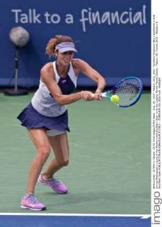 Aug. 19, 2015 - Mason, Ohio, USA - Tavelana Pironkova (BUL) backhands a shot during Wednesday s round of the Western and Southern Open at at the Lindner Family Tennis Center , Mason, Oh. Tennis 2015 - Western & Southern Open - ZUMAs304