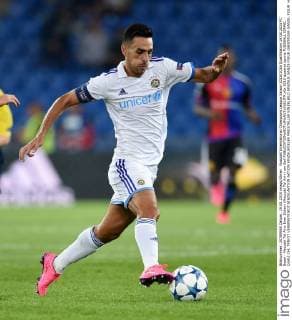 Fussball International Champions League Saison 2015 2016 Qualifikation 19.08.2015 FC Basel - Maccabi Tel Aviv Eran Zahavi (Maccabi Tel Aviv) am Ball 
