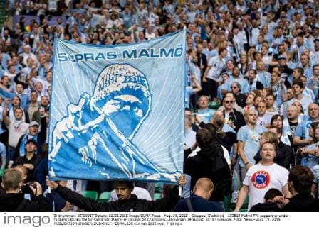 Aug. 19, 2015 - Glasgow, Skottland - 150819 Malmö FFs supportrar under fotbollsmatchen mellan Celtic och Malmö FF i kvalet till Champions League den 19 augusti 2015 i Glasgow..Foto: News - Aug. 19, 2015  - ZUMAb138