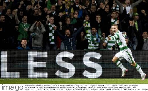 Aug. 19, 2015 - Glasgow, Skottland - 150819 Celtics Leigh Griffiths jublar efter att han gjort 3-1 under fotbollsmatchen mellan Celtic och Malmö FF i kvalet till Champions League den 19 augusti 2015 i Glasgow..Foto: News - Aug. 19, 2015  - ZUMAb138