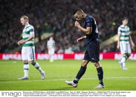 Aug. 19, 2015 - Glasgow, Skottland - 150819 Malmö FFs Nikola Djurjic deppar under fotbollsmatchen mellan Celtic och Malmö FF i kvalet till Champions League den 19 augusti 2015 i Glasgow..Foto: News - Aug. 19, 2015 - ZUMAb138