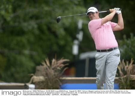 August 21, 2015: Johnson Wagner watches his tee shot off the 15th tee box at the 2015 Wyndham Championship at Sedgefield Country Club in Greensboro, NC. PJ Ward-Brown CSM PGA Golf Herren Golf: 2015 Wyndham Championship - ZUMAc04_