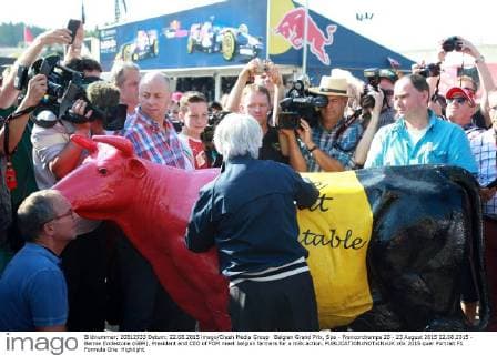 Belgian Grand Prix, Spa - Francorchamps 20 - 23 August 2015 22.08.2015 - Bernie Ecclestone (GBR), President and CEO of FOM meet belgian farmers for a milk action. 
