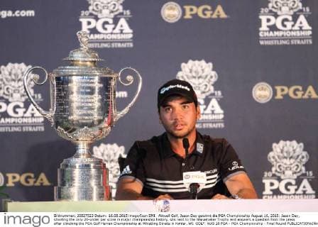 Aktuell Golf, Jason Day gewinnt die PGA Championship August 16, 2015: Jason Day, shooting the only 20-under par score in major championship history, sits next to the Wanamaker Trophy and answers a question from the press after clinching the PGA Golf Herren Championship at Whistling Straits in Kohler, WI. GOLF: AUG 16 PGA - PGA Championship - Final Round Icon150816022 EDITORIAL USE ONLY