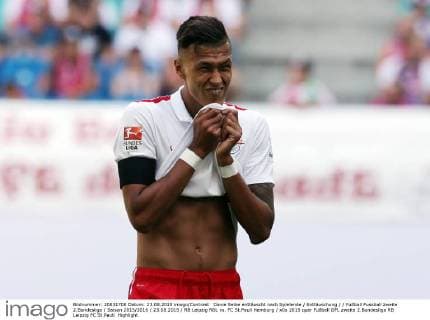 Davie Selke enttäuscht nach Spielende Enttäuschung Fußball Fussball zweite 2.Bundesliga Saison 2015 2016 23.08.2015 RB Leipzig RBL vs. FC St.Pauli Hamburg