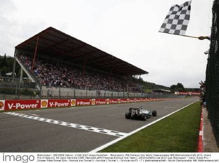 Motorsports: FIA Formula One World Championship WM Weltmeisterschaft 2015, Grand Prix of Belgium, 44 Lewis Hamilton (GBR, Mercedes AMG Petronas Formula One Team), xHOCHxZWEIx