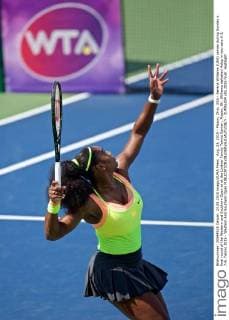 Aug. 23, 2015 - Mason, Ohio, USA - Serena Williams (USA) serves during Sunday s final round of the Western and Southern Open at at the Lindner Family Tennis Center , Mason, Oh. Williams defeated Halep in two sets 6-3, 7-6. Tennis 2015 - Western And Southern Open - ZUMAs304