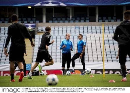 Aug. 24, 2015 - Malmö, Sverige - 150824 Malmö FFs tränare Age Hareide pratar med naprapat Wilner Registre during practice session of Malmö FF for the Champions League Playoff match. - ZUMAb138