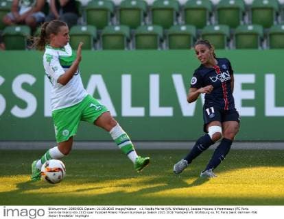 v.l. Noelle Maritz (VfL Wolfsburg), Jessica Houara-d Hommeaux (FC Paris Saint-Germain)