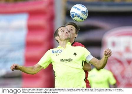 Jessy Benet (Dijon) vs LEJEUNE Kevin (Metz) - Dijon, Frankreich - Coupe de la ligue, Dijon FCO vs. FC Metz - 25 08 2015 JBAutissier Panoramic 