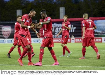 Mamadou Thiam (Dijon), Abdoulaye Bamba (Dijon) Christopher Jullien (Dijon) - Dijon, Frankreich - Coupe de la ligue, Dijon FCO vs. FC Metz - 25 08 2015 JBAutissier Panoramic 