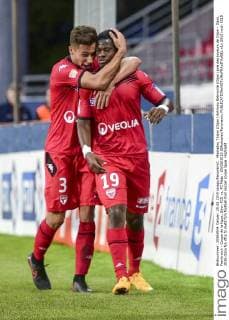 Mamadou Thiam (Dijon) Anthony Belmonte (Dijon) joie des joueurs de Dijon - Dijon, Frankreich - Coupe de la ligue, Dijon FCO vs. FC Metz - 25 08 2015 JBAutissier Panoramic 