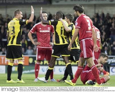 Aktuell FuÃŸball, England Ligapokal, Burton Albion - FC Middlesbrough 25.08.2015. Burton-on-Trent, England. Capital One Cup. Burton Albion versus Middlesbrough. Goal celebration after goal scored by Burton Albion striker Lucas Akins (1-0) xRolandxHarrisonx  ActionPlus11653602