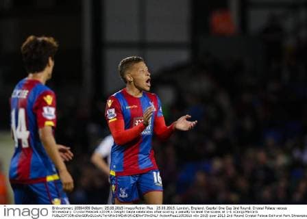 25.08.2015. London, England. Capital One Cup 2nd Round. Crystal Palace versus Shrewsbury. Crystal Palace& x2019;s Dwight Gayle celebrates after scoring a penalty to level the scores at 1-1 xCraigxMercerx  ActionPlus11653616