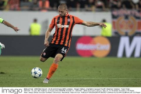 Aktuell Fußball, Champions League Playoff, Shakhtar Donetsk - Rapid Wien SOCCER - CL play off, Shakhtar vs Rapid LVIV,UKRAINE,25.AUG.15 - SOCCER - UEFA Champions League, play off, FC Shakhtar Donetsk vs SK Rapid Wien. Image shows Yaroslav Rakitskiy (Shakhtar). Keywords: Wien Energie. GEPAxpictures xPhilippxBrem