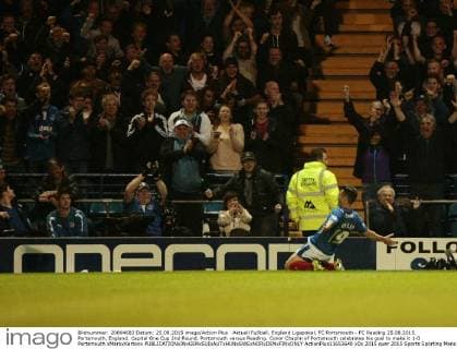 Aktuell FuÃŸball, England Ligapokal, FC Portsmouth - FC Reading 25.08.2015. Portsmouth, England. Capital One Cup 2nd Round. Portsmouth versus Reading. Conor Chaplin of Portsmouth celebrates his goal to make it 1-0 Portsmouth xMarkxKertonx  ActionPlus11653640