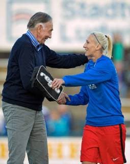 Fussball DFL 1.Bundesliga Damen 25.08.2015 Waldstadion Ludwigsfelde Freundschaftsspiel Testspiel 1 FFC Turbine Potsdam geg Paris St Germain 1 : 1 Bernd SCHROEDER Trainer Turbine TW Ann Katrin BERGER 30 Paris