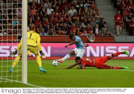 26.08.2015, xjhx, Fussball Champions League Quali, Bayer 04 Leverkusen - Lazio Rom, emspor, v.l. Bernd Leno (Bayer Leverkusen), Keita (Lazio Rom), Jonathan Tah (Bayer Leverkusen)