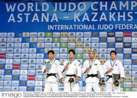 (L-R) Riki Nakaya, Shohei Ono (JPN), AUGUST 26, 2015 - Judo : World Judo Championships Astana 2015 Men s -73kg Medal Ceremony at Alau Ice Palace in Astana, Kazakhstan. NoxThirdxPartyxSales  (dlra008445)