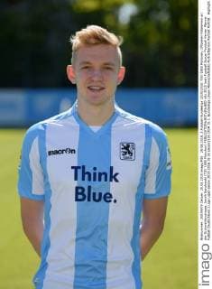 25.08.2015, 2.Fussball Bundesliga 2015 2016: TSV 1860 München, Offizieller Fototermin an der Grünwalderstrasse. Jannik Bandowski (TSV 1860 München) 