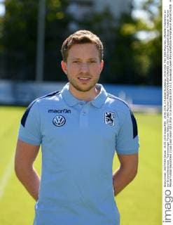 25.08.2015, 2.Fussball Bundesliga 2015 2016: TSV 1860 München, Offizieller Fototermin an der Grünwalderstrasse. Teammanager Florian Waitz (TSV 1860 München) 