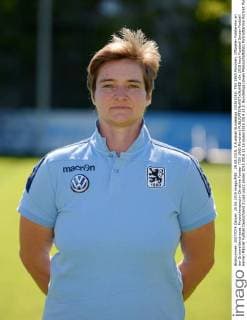 25.08.2015, 2.Fussball Bundesliga 2015 2016: TSV 1860 München, Offizieller Fototermin an der Grünwalderstrasse. Physiotherapeutin Christine Forster (TSV 1860 München) 