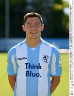 25.08.2015, 2.Fussball Bundesliga 2015 2016: TSV 1860 München, Offizieller Fototermin an der Grünwalderstrasse. Maximilian Wittek (TSV 1860 München). 