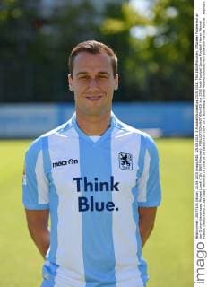 25.08.2015, 2.Fussball Bundesliga 2015 2016: TSV 1860 München, Offizieller Fototermin an der Grünwalderstrasse. Michael Liendl (TSV 1860 München). 