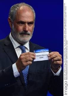 Aug. 27, 2015 - Monaco, Monaco - ANDONI ZUBIZARRETA shows the draw result of FC Bayern Munchen during the UEFA Champions League Draws 2015 - 16 at Grimaldi Forum. Soccer 2015 - UEFA Champions League 2015 - 16 Draw  - ZUMAm119