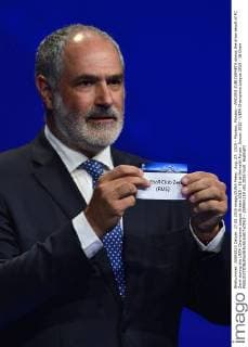 Aug. 27, 2015 - Monaco, Monaco - ANDONI ZUBIZARRETA shows the draw result of FC Zenit during the UEFA Champions League Draws 2015 - 16 at Grimaldi Forum. Soccer 2015 - UEFA Champions League 2015 - 16 Draw  - ZUMAm119
