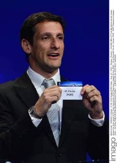 Aug. 27, 2015 - Monaco, Monaco - JULIANO BELLETTI ex Barcelona soccer player shows the draw result of FC Porto during the UEFA Champions League Draws 2015 - 16 at Grimaldi Forum. Soccer 2015 - UEFA Champions League 2015 - 16 Draw  - ZUMAm119
