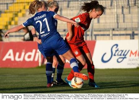 v.li.: Tabea Kemme (1. FFC Turbine Potsdam, 21) Elise Kellond-Knight (1. FFC Turbine Potsdam, 6) Sara Ilonka Däbritz (Sara Daebritz, FC Bayern München, FCB, 33) im Dreikampf, Duell, duel, tackle, Dynamik, Action, Aktion, Fussball, Allianz Frauen-Bundesliga, FC Bayern München - 1. FFC Turbine Potsdam, xslx