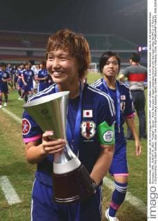 Aktuell Fußball, Damen, U 19 AFC Meisterschaft, Japan ist U19 Asienmeister Ruka Norimatsu (JPN), AUGUST 29, 2015 - Football Soccer : Ruka Norimatsu of Japan celebrates winning with the trophy after the AFC U-19 Women s Championship final match between Japan 0(4-2)0 North Korea at Jiangning Sports Center Stadium in Nanjing, China. NOxTHIRDxPARTYxSALES.  (heia000616)