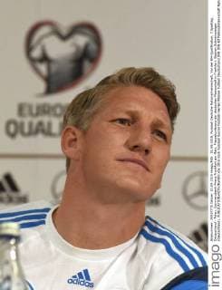 01.09.2015, Fussball Deutsche Nationalmannschaft, Vor der EM-Qualifikation, 7.Spieltag, Deutschland - Polen, Commerzbank-Arena Frankfurt am Main, Pressekonferenz der deutschen Mannschaft in Frankfurt. Bastian Schweinsteiger (Deutschland). 