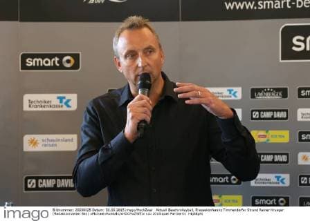 Aktuell Beachvolleyball, Pressekonferenz Timmendorfer Strand Rainer Krueger (Redaktionsleiter Sky) xMichaelxKunkelx xHOCHxZWEIx