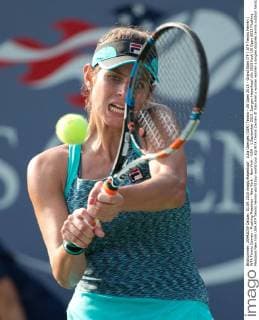 Julia Goerges (GER) Tennis - US Open 2015 - Grand Slam ITF ATP Tennis Herren WTA Tennis Damen - Flushing Meadows - New York - New York - USA - 1 September 2015. Juergen Hasenkopf